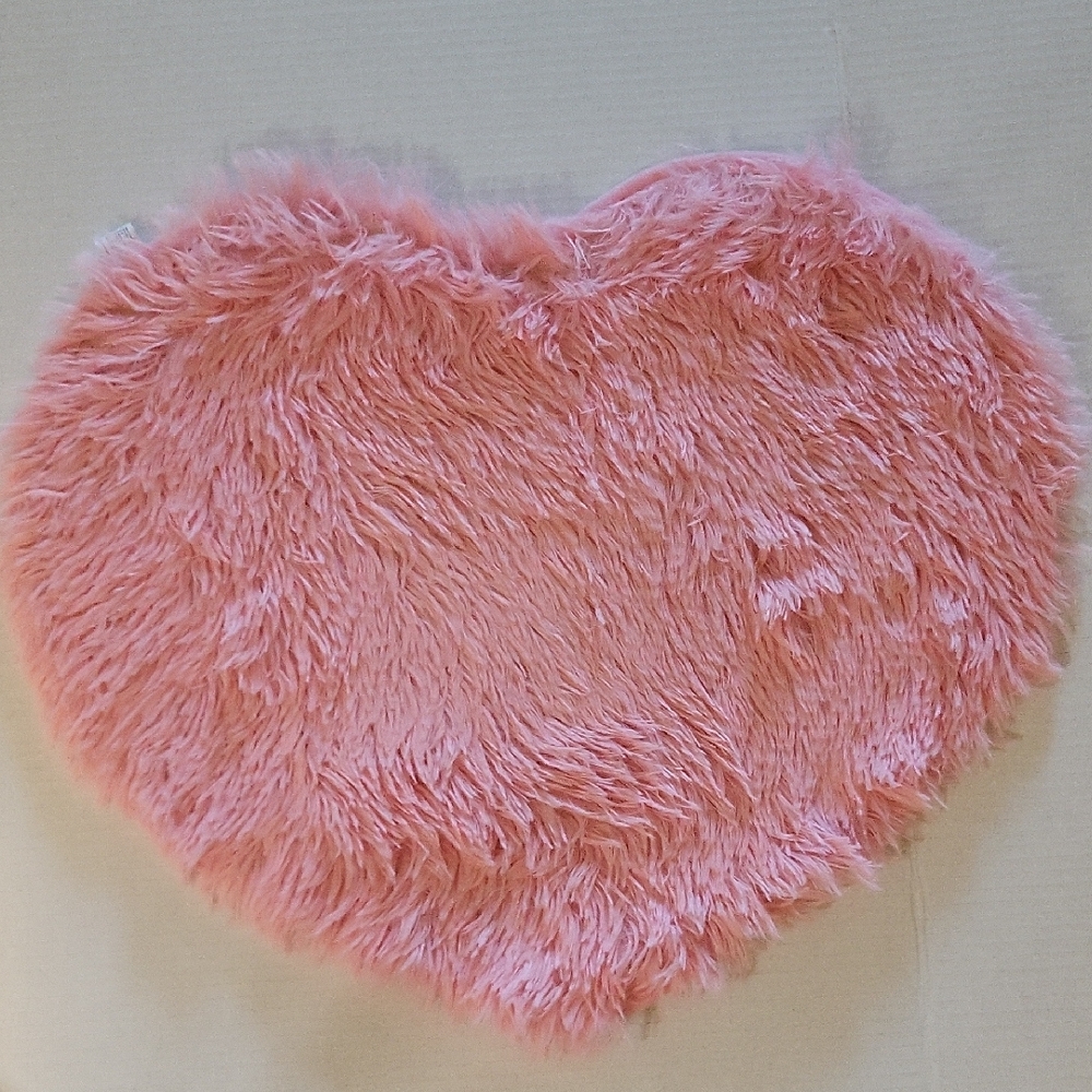 2 Pink Heart-Shaped Furry Rug